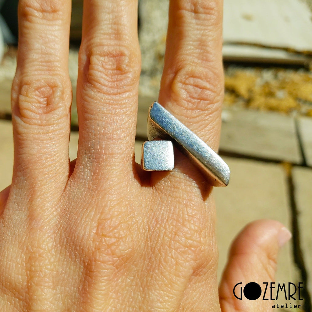 Modernist sculptural ring, brutalist geometric adjustable silver wearable art