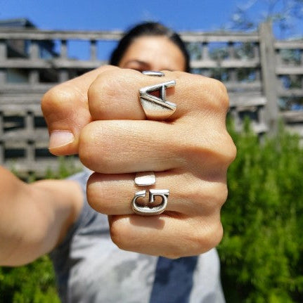 Initial knuckle ring, personalised letter adjustable midi sculptural silver