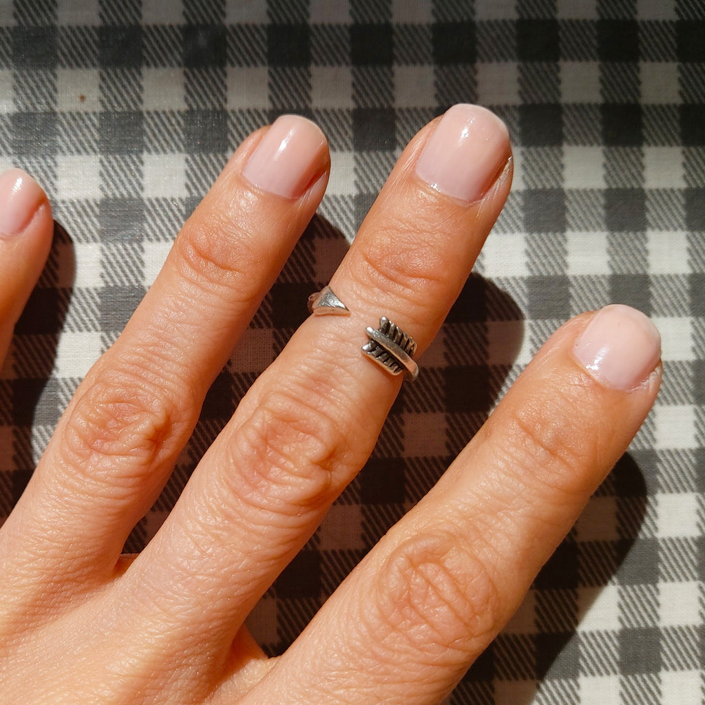 Boho arrow silver ring, adjustable dainty bohemian midi stacking ring