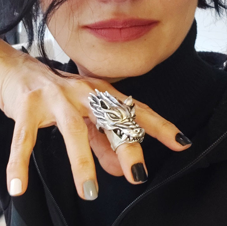Articulated dragon knuckle ring, movable head and jaw adjustable silver statement