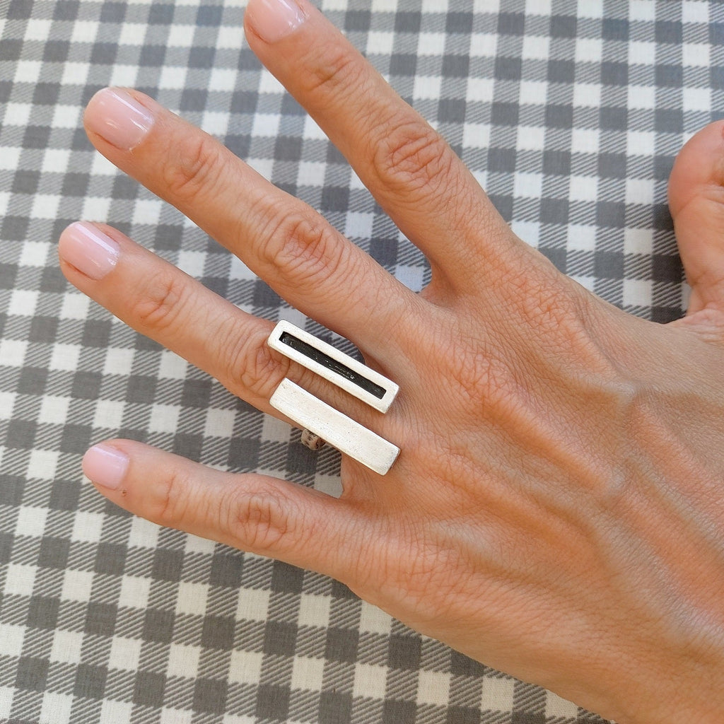 Brutalist double lines ring, adjustable modernist abstract sculptural silver