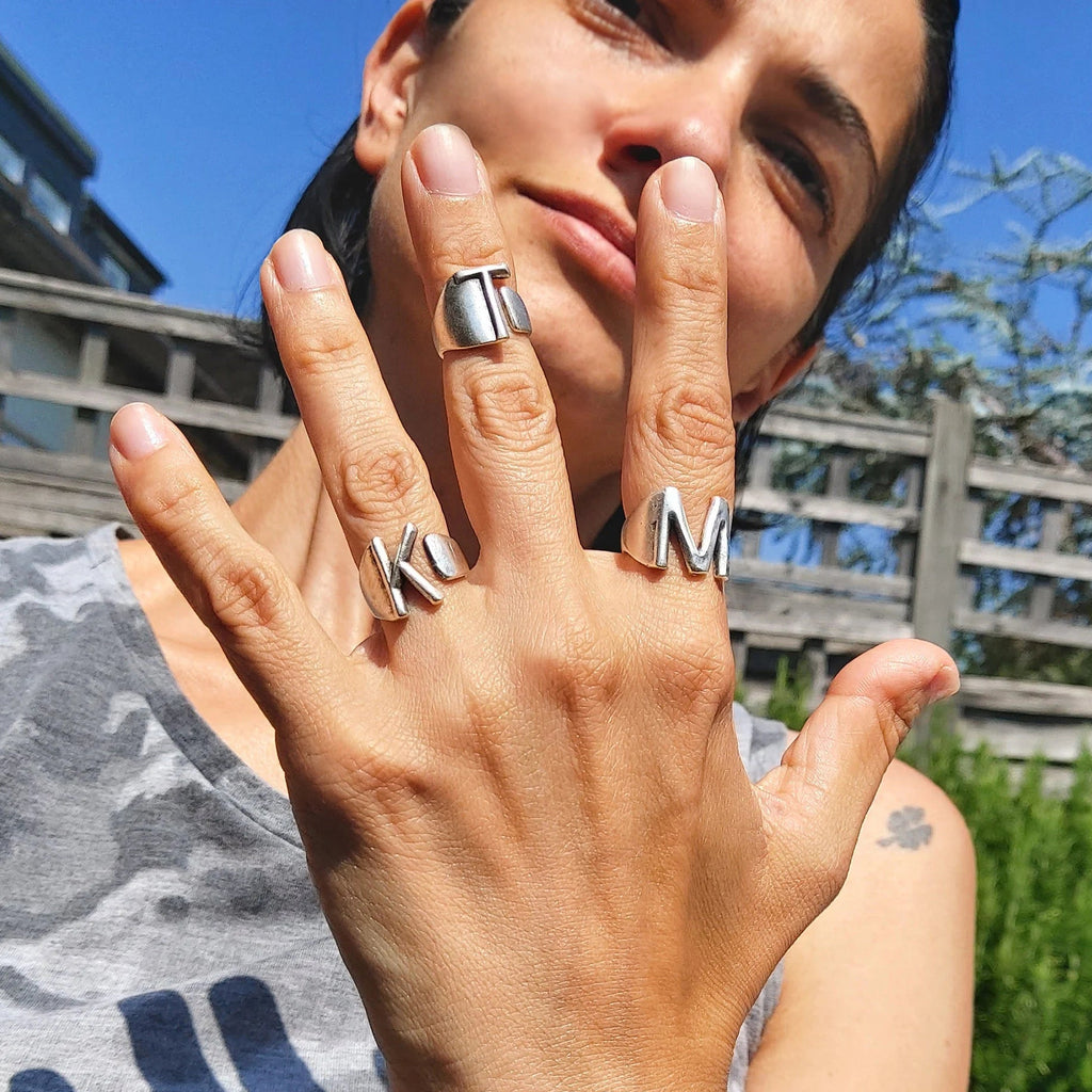 Initial knuckle ring, personalised letter adjustable midi sculptural silver