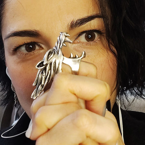 Articulated dragon knuckle ring, movable head and jaw adjustable silver statement