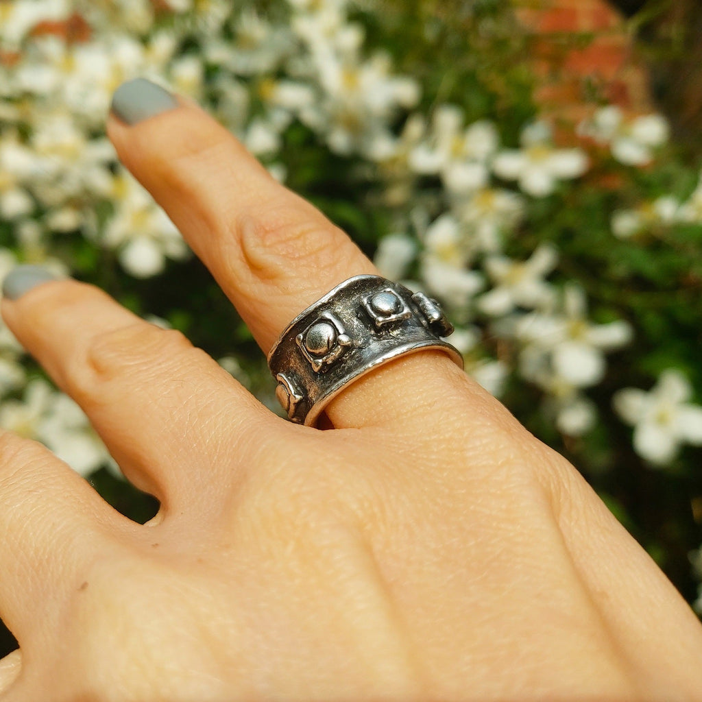 Silver shield ring, raw engraved medieval band adjustable chunky brutalist ring